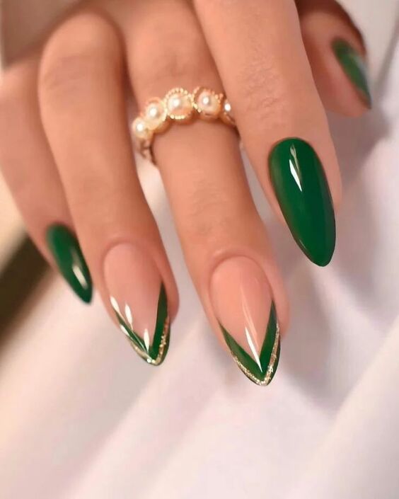 22 Discover the Best Green Nail Colors for 2024: Stylish Ideas and Designs