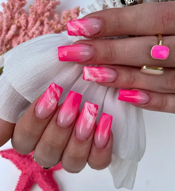 20 Elegant Light Nail Colors: Designs, Tips, and Seasonal Styles