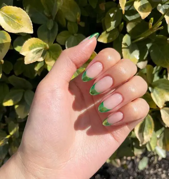 22 Discover the Best Green Nail Colors for 2024: Stylish Ideas and Designs