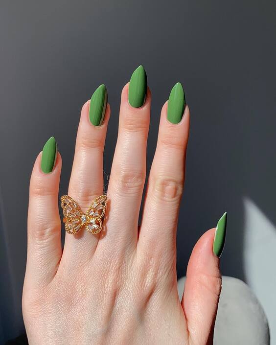 23 Stunning Gel Colors for Nails: Top Designs for 2024