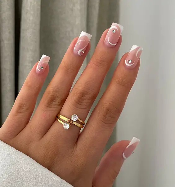 20 Elegant Light Nail Colors: Designs, Tips, and Seasonal Styles