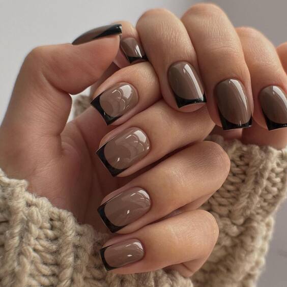 22 Explore Dark Nail Colors & Designs: Burgundy, Navy, Grey for All Seasons