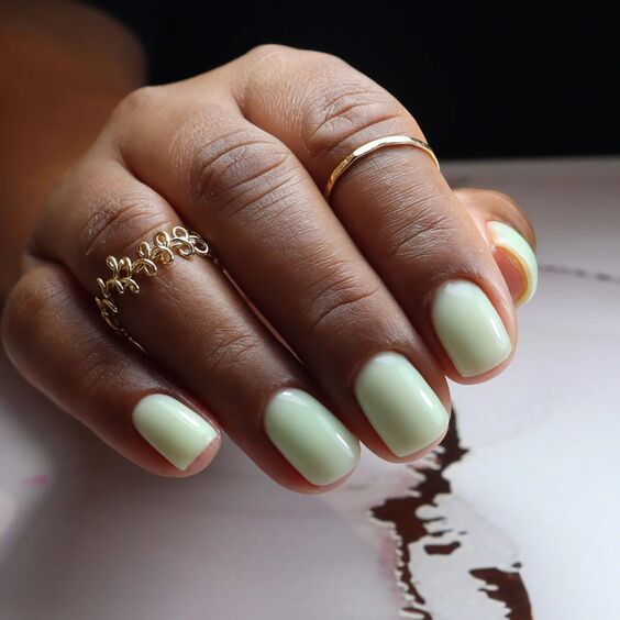 23 Top Nail Colors for Dark Skin: Bold, Elegant & Playful Manicure Ideas for 2024