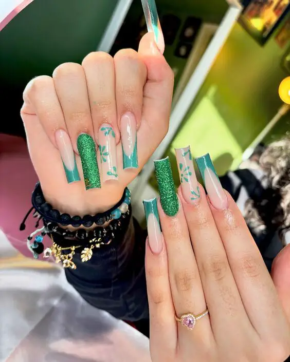 22 Discover the Best Green Nail Colors for 2024: Stylish Ideas and Designs