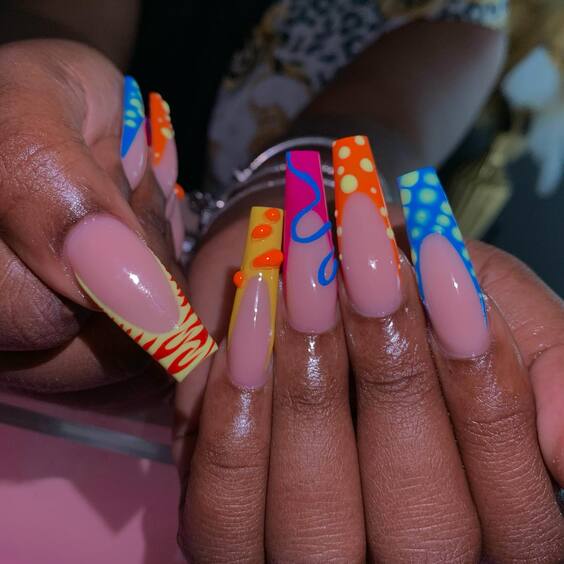 23 Top Nail Colors for Dark Skin: Bold, Elegant & Playful Manicure Ideas for 2024