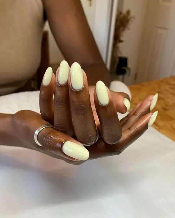 23 Top Nail Colors for Dark Skin: Bold, Elegant & Playful Manicure Ideas for 2024