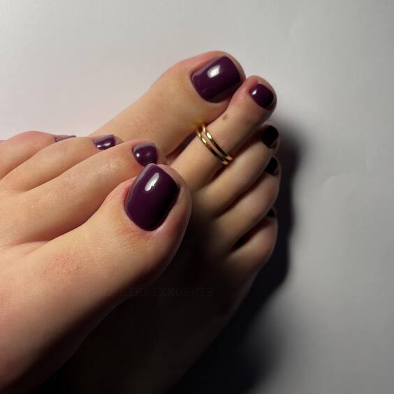 19 Top Nail Colors for 2024: Trending Designs for Toes and Nails