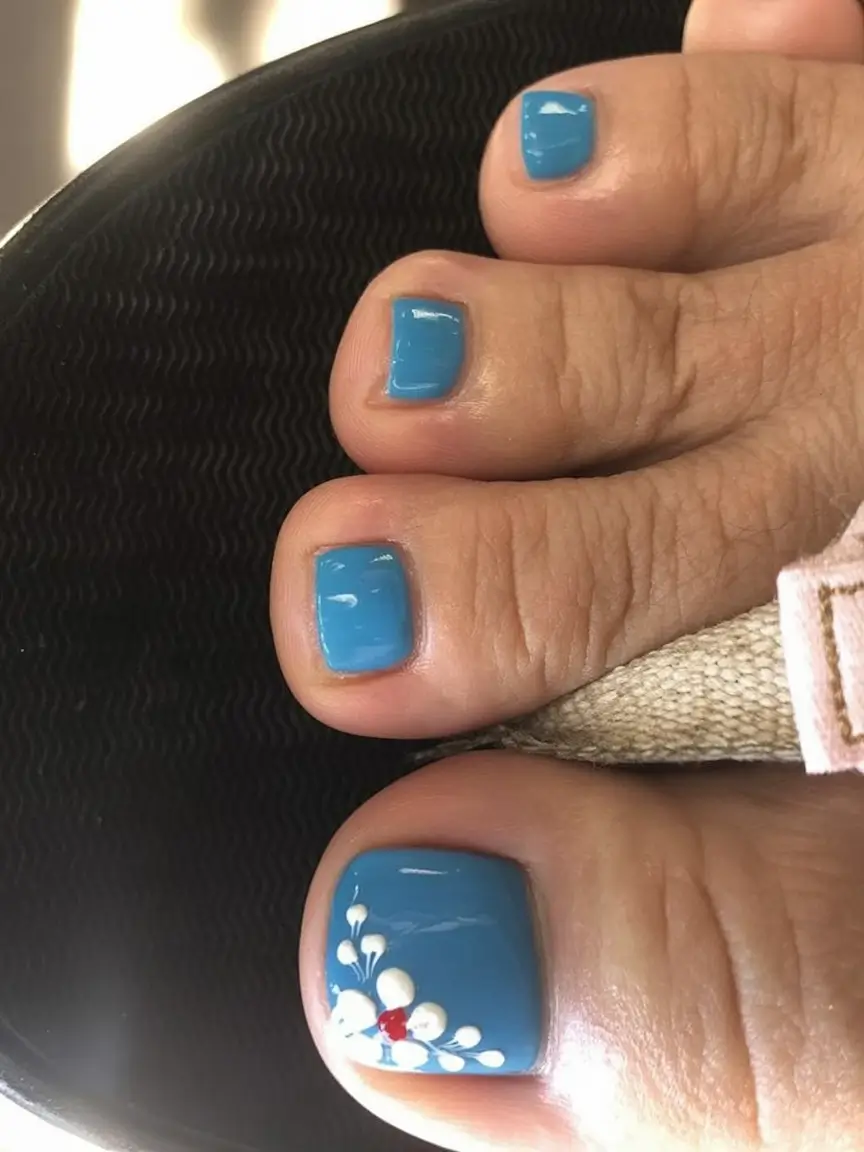 Beach Toe Nails for Summer 2025 Blue Bloom Pop Art