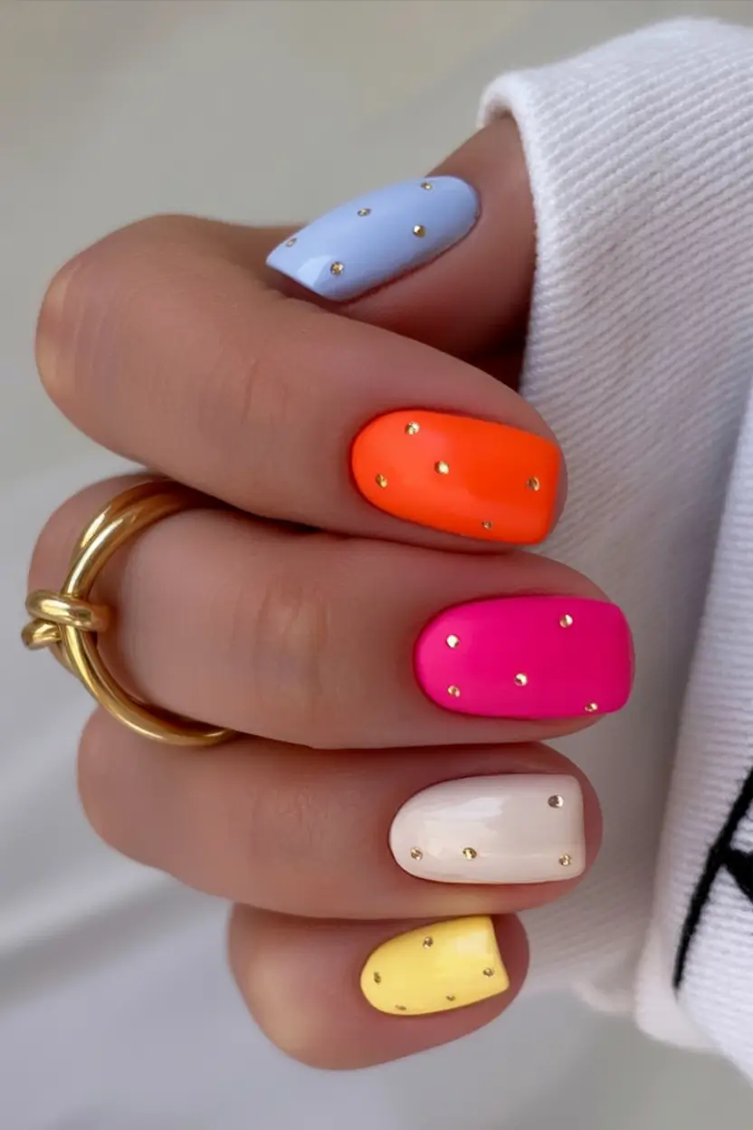 Best July Nail Colors for 2025 Confetti Candy Chrome for Shorties