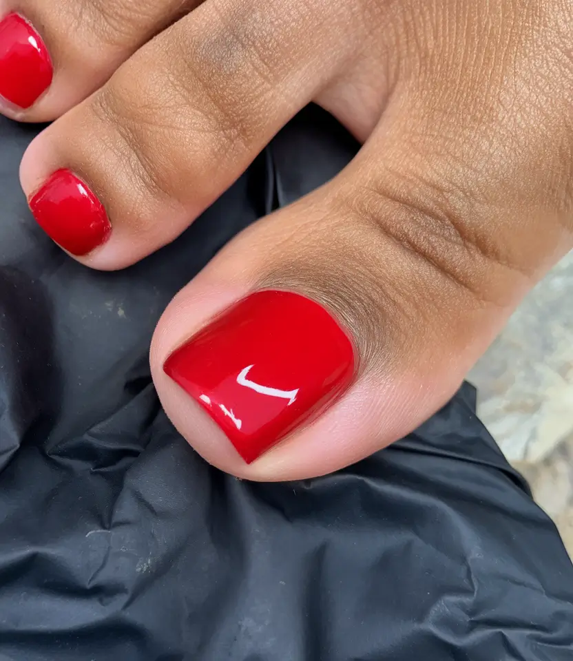 Bold Toe Colors for Summer 2025 classic red that never plays safe