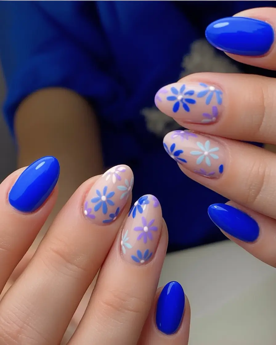 Glossy Gel Nails for Summer 2025 Ocean Bloom in Cobalt & Daisy