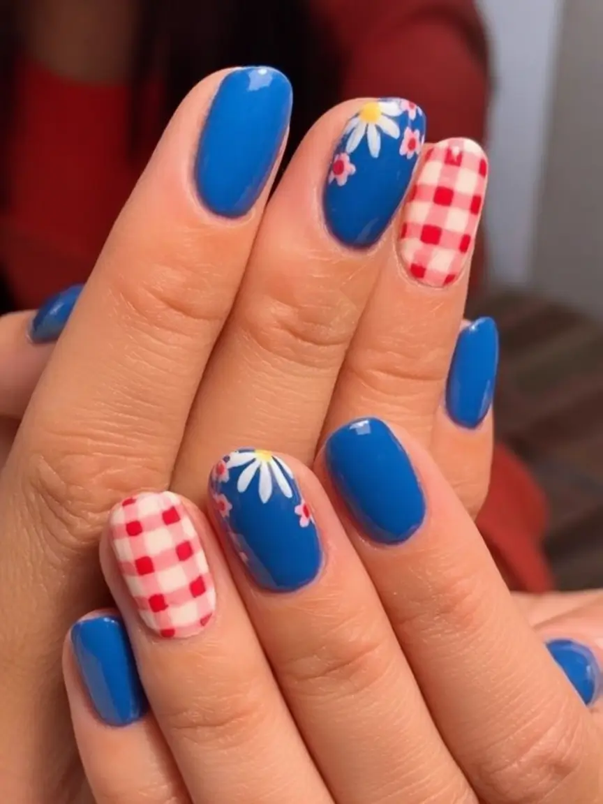 july nails you’ll want in 2025 Checkered Picnic & Daisy Delight