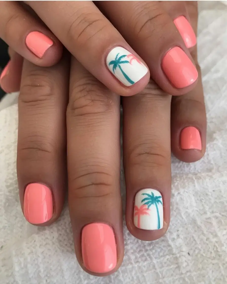 july nails you’ll want in 2025 Palm Peach Dreams