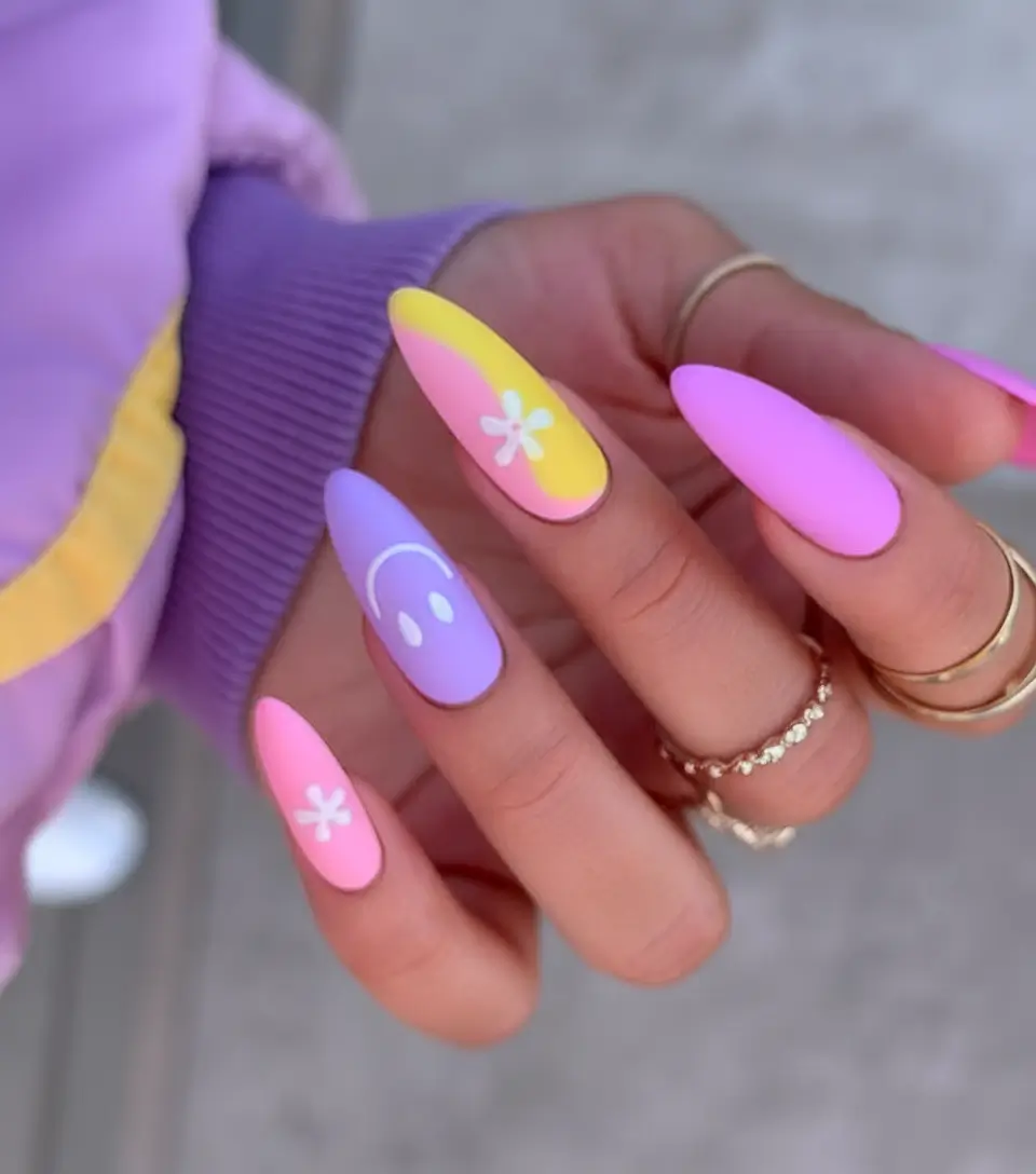 Long Summer Nails for 2025 Glow Smiley Face & Pastel Flip