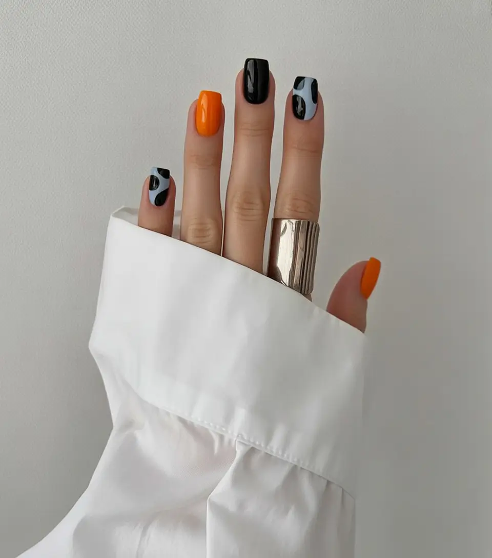 Pretty Nails You’ll Love in 2025 Moody Autumn Minimalism