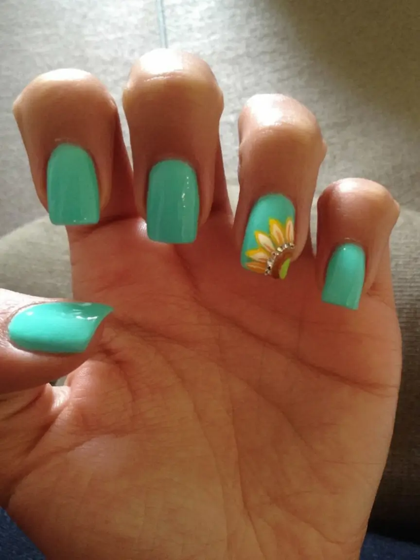 Short Acrylics for Summer 2025 Fun Aqua Sunflower Pop