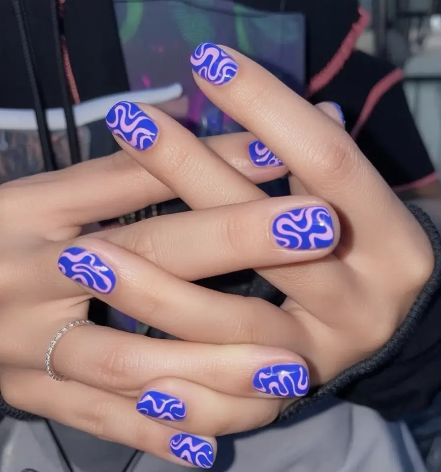 Short Nail Inspo for Summer 2025 Blurple Psychedelic Lines