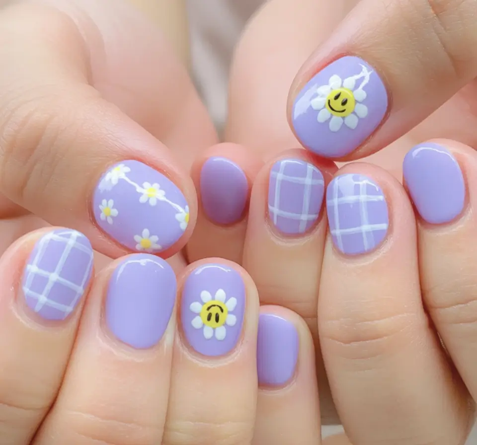 Short Nail Inspo for Summer 2025 Lavender Smiles and Daisies