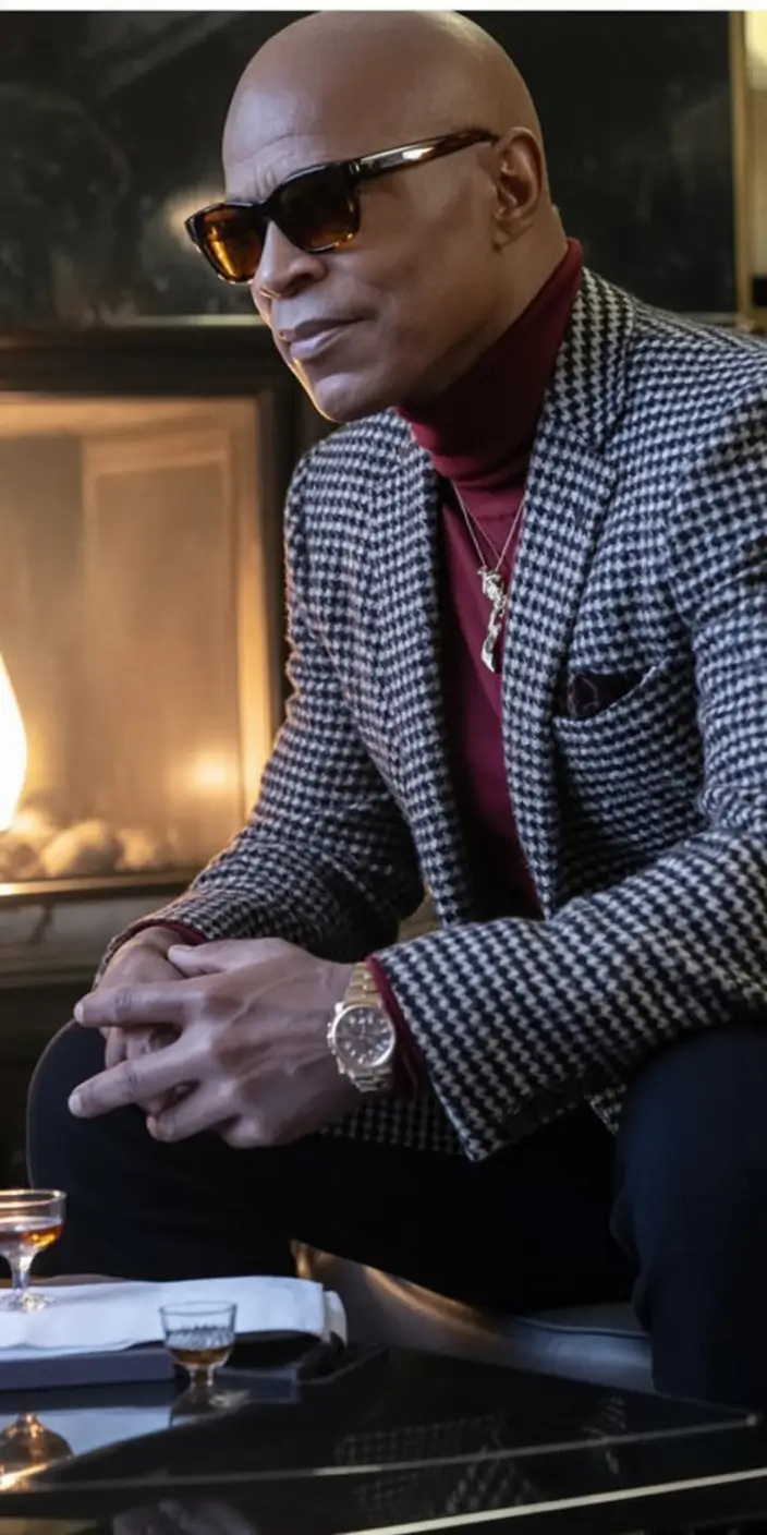 2025 men’s business casual looks for the fall season Sharp Vintage in a Houndstooth Spin