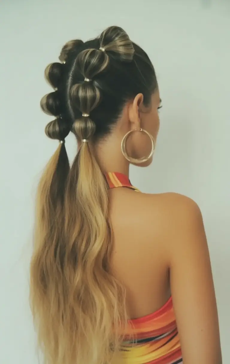 end of summer hairstyles ideas 2025 Bubble Pony with Beachy Length