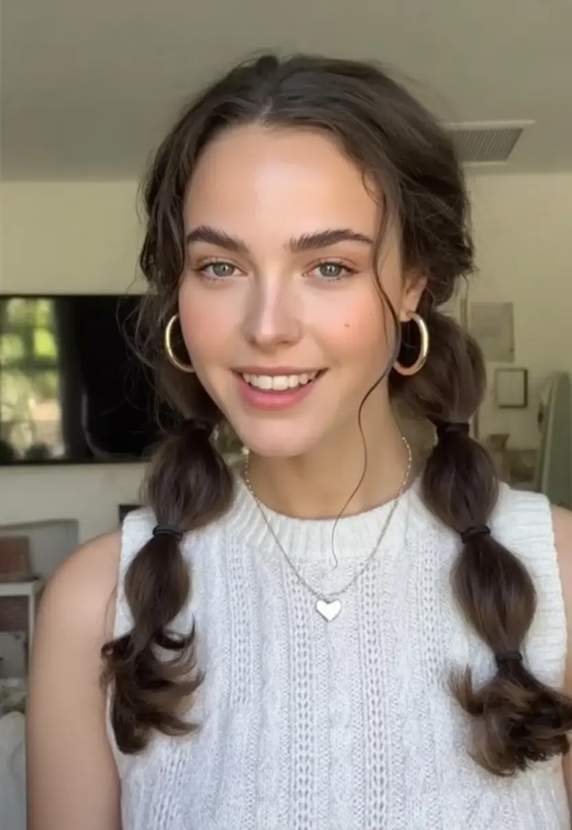 Fresh & Easy Hairstyles for the First Day of School 2025 Soft Bubble Braids with Loose Strands