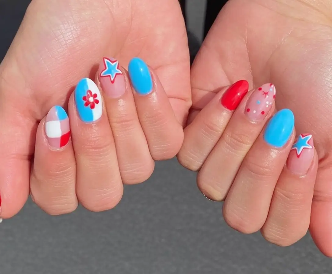 Simple & Cute 4th of July Nails 2025 Sky Blue and Retro Americana Pop